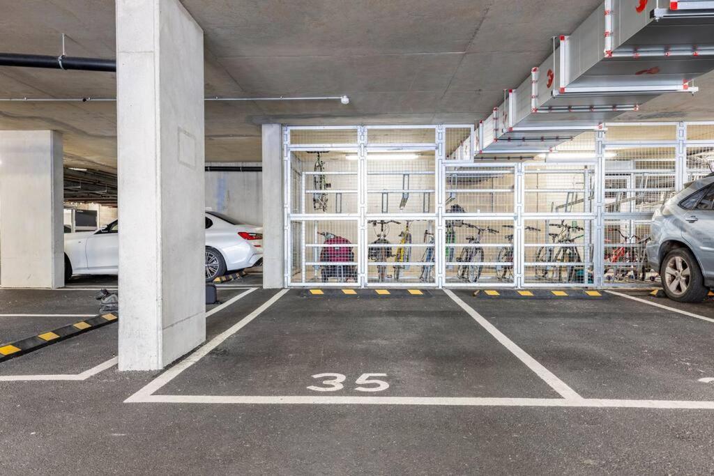 Stylish & Comfortable Top-Floor Flat In Harrow لندن المظهر الخارجي الصورة