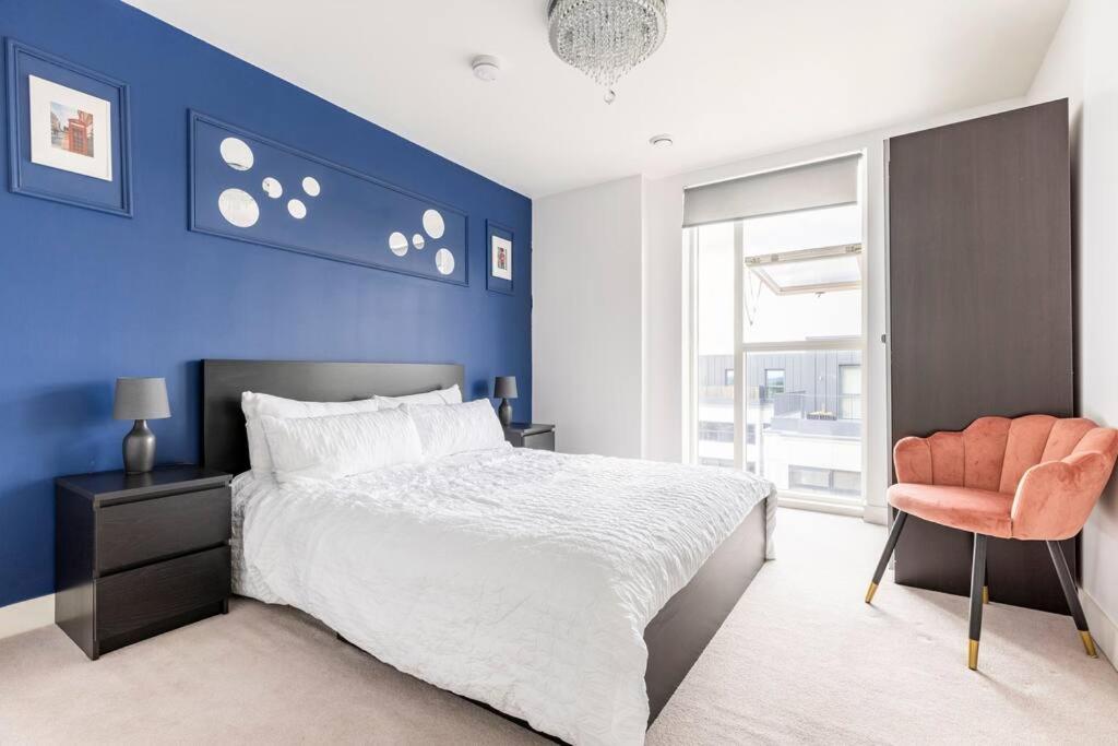 Stylish & Comfortable Top-Floor Flat In Harrow لندن المظهر الخارجي الصورة